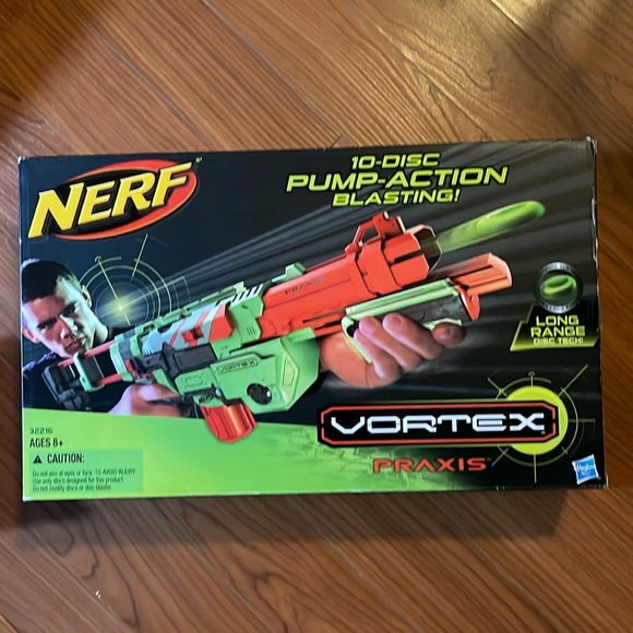 🎄Nerf Vortex Praxis Sonic Green Blaster Gun 10 Disce Pump Action ~ New - Picture 1 of 12